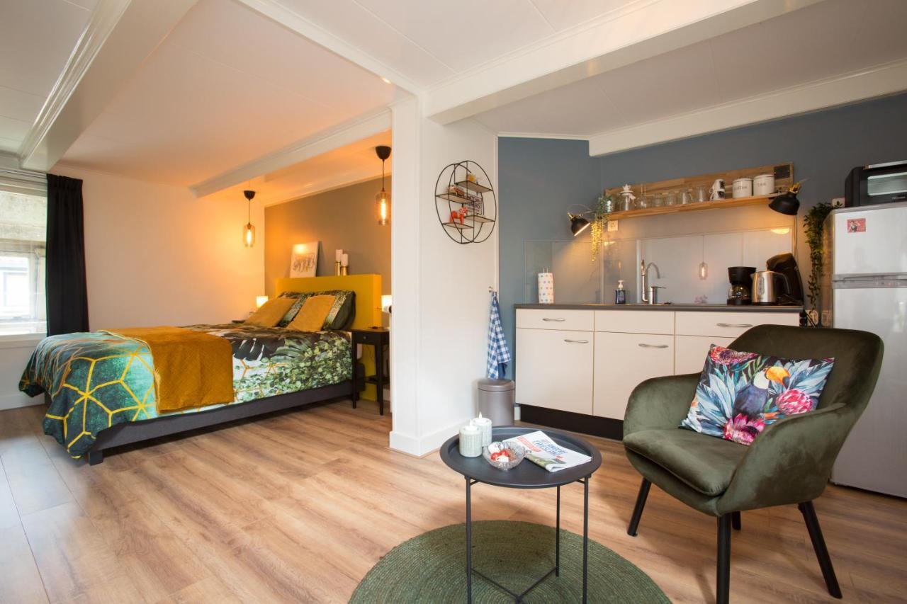 D' Ald Skoalle - Sfeervol Appartement In Oude School. Wijtgaard 外观 照片