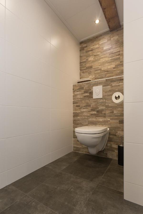 D' Ald Skoalle - Sfeervol Appartement In Oude School. Wijtgaard 外观 照片
